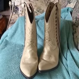 Beige fancy Cowgirl boots